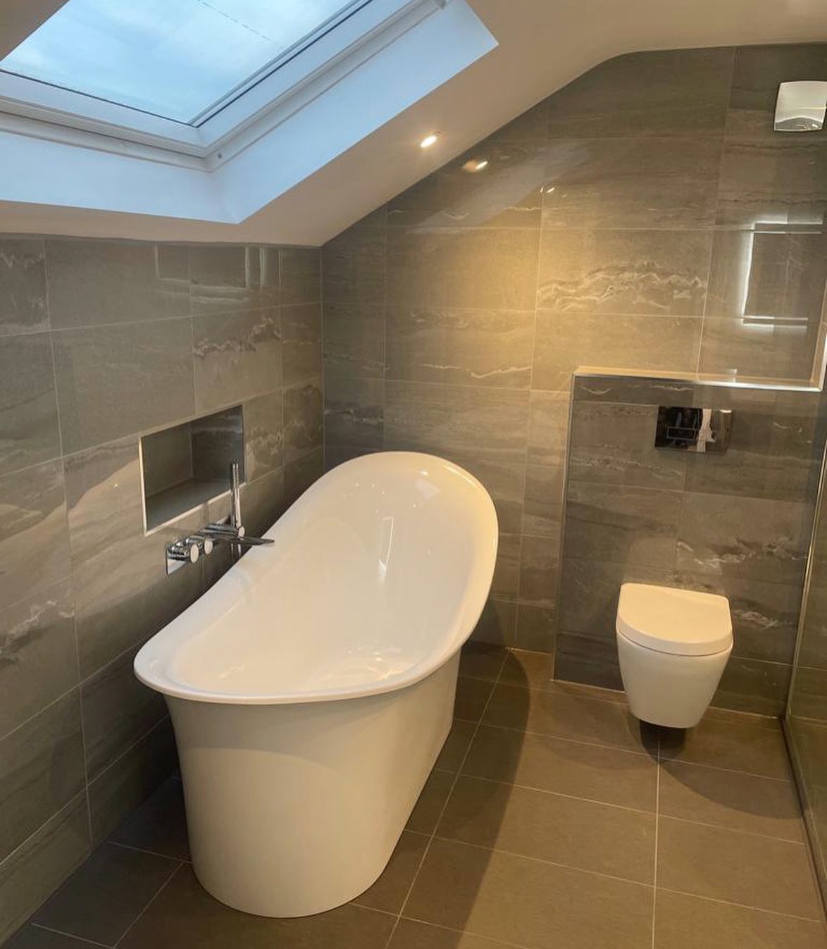 Modern design and bath in Sheffield